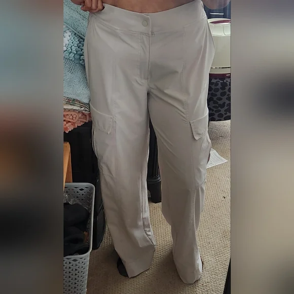 Athleta cargo pants - Picture 1 of 7